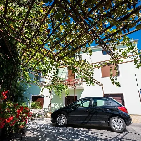 Lägenhet Kinkela Opatija